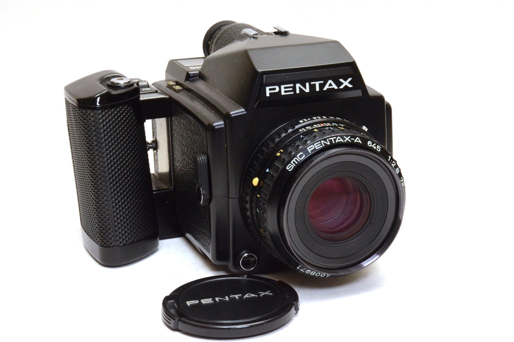 Fotocamera analogica Pentax 645 con 75mm F2.8