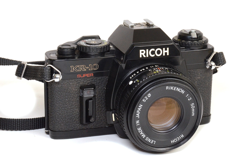 Fotocamera analogica Ricoh KR-10 Super con Rikenon 50mm F2