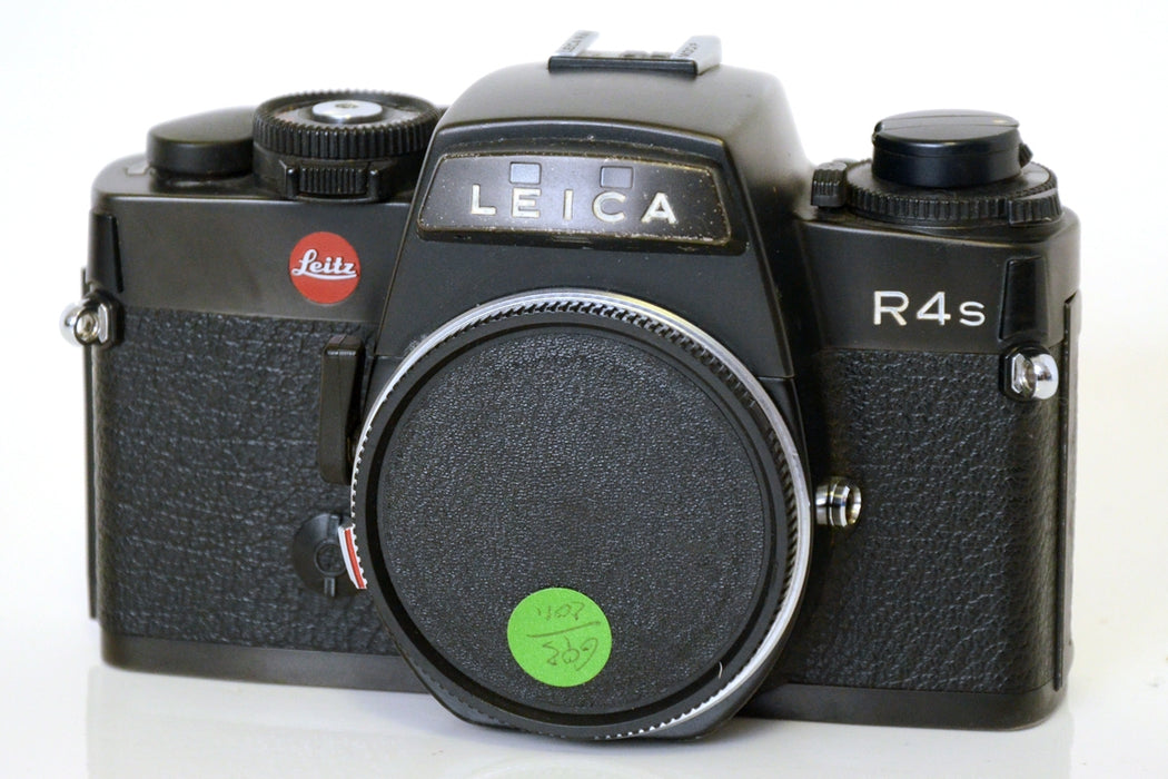 Leica R4s solo corpo Nera con Tappo Originale Esposimetro non Funzionante