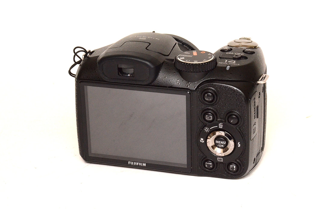 FOTOCAMERA FUJIFILM S2950 -LEGGI-