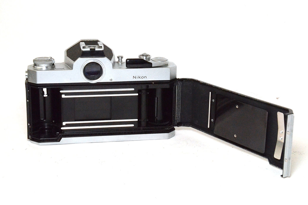 Fotocamera analogica Nikon Nikkormat FT3