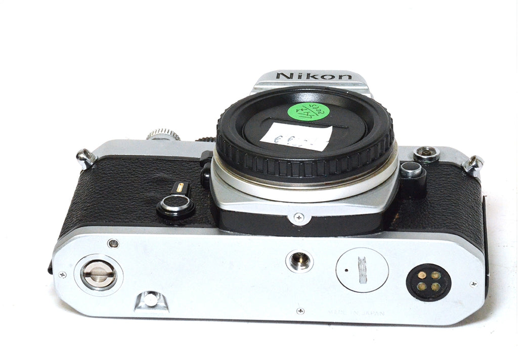 Fotocamera analogica Nikon FM silver