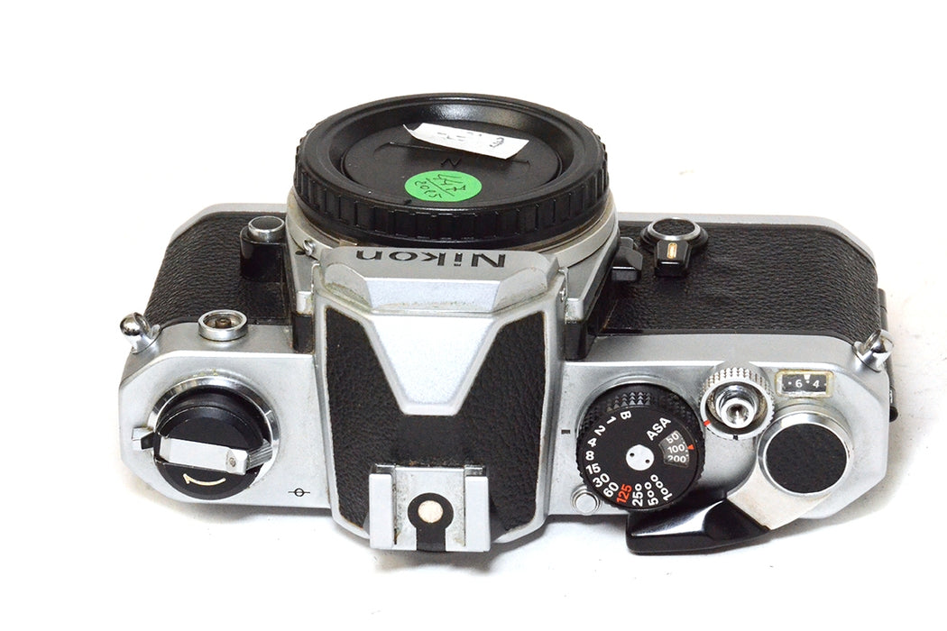 Fotocamera analogica Nikon FM silver