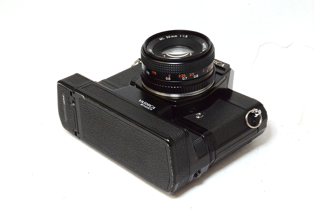 Fotocamera analogica Yashica FR con winder e ML 50mm F1.9