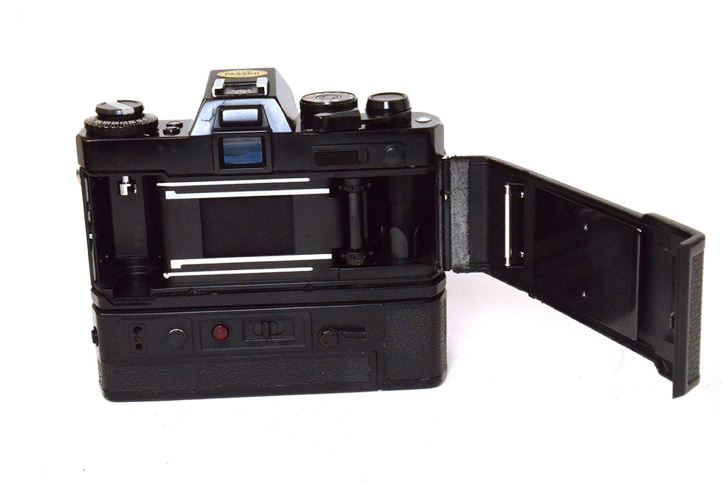 Fotocamera analogica Yashica FR con winder e ML 50mm F1.9