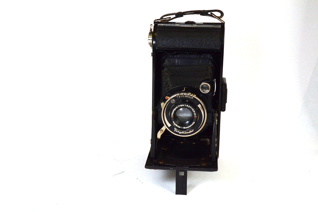 Fotocamera analogica Voigtlander Bessa -leggi-