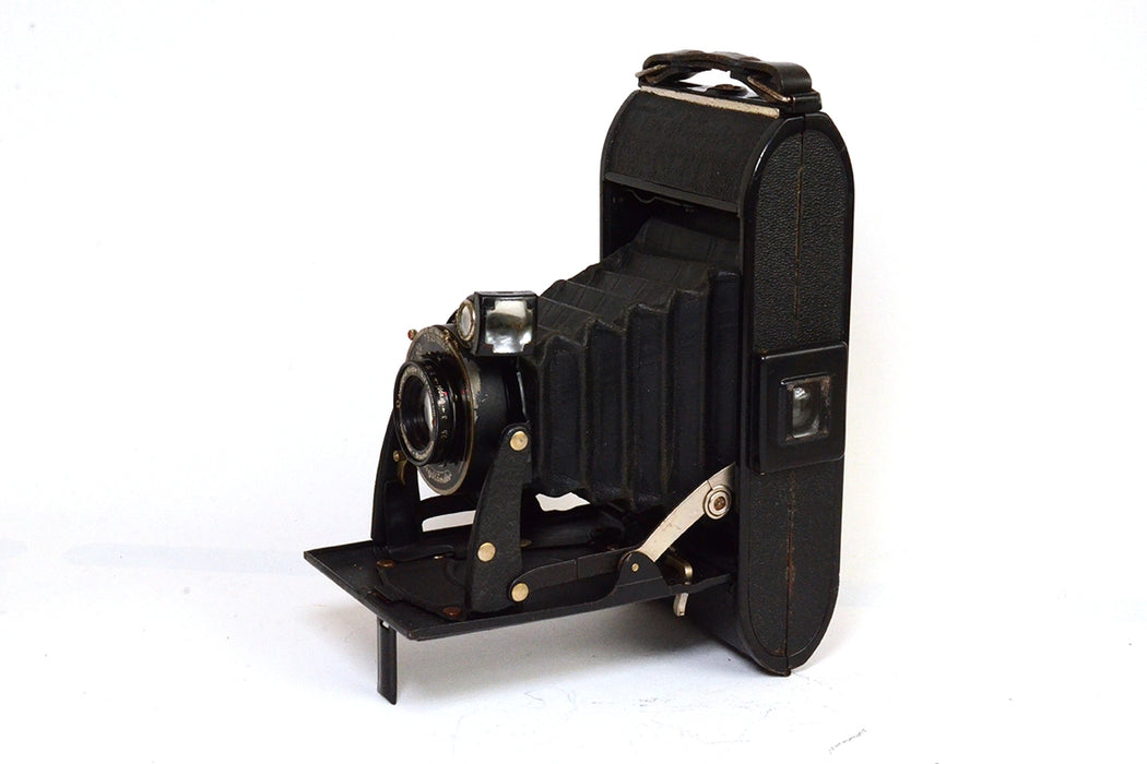 Fotocamera analogica Voigtlander Bessa -leggi-