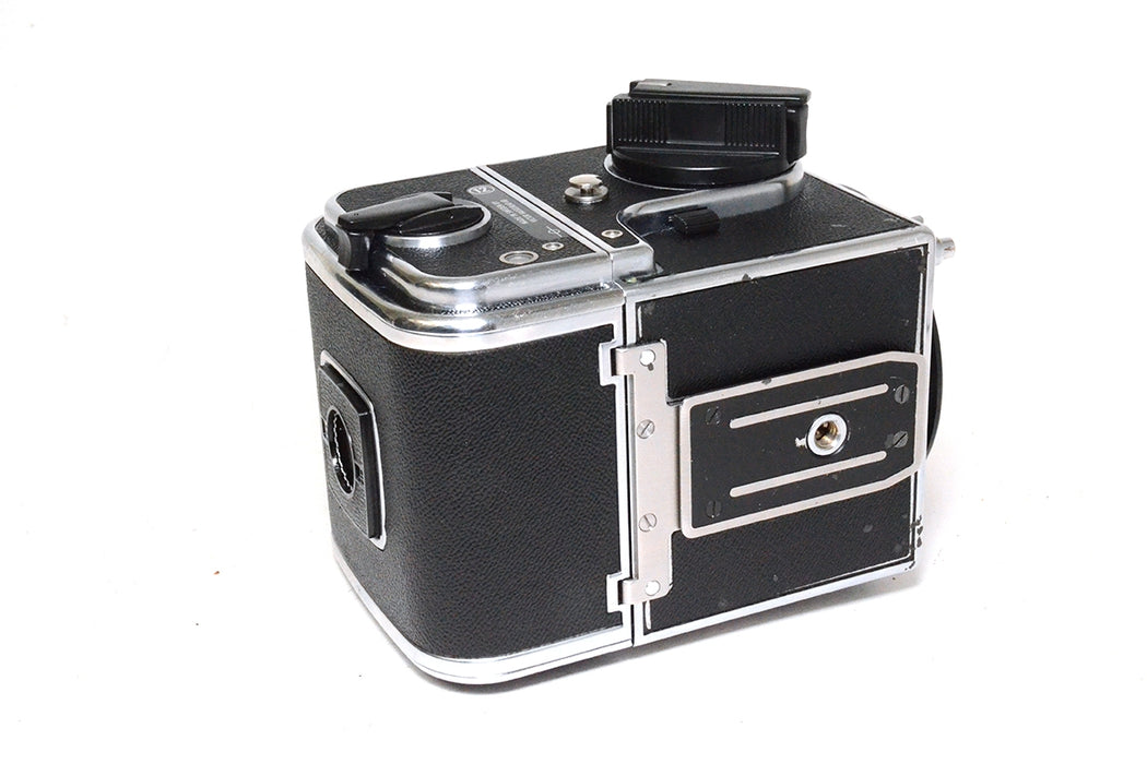 Fotocamera analogica Hasselblad 503CX silver con 12 pose