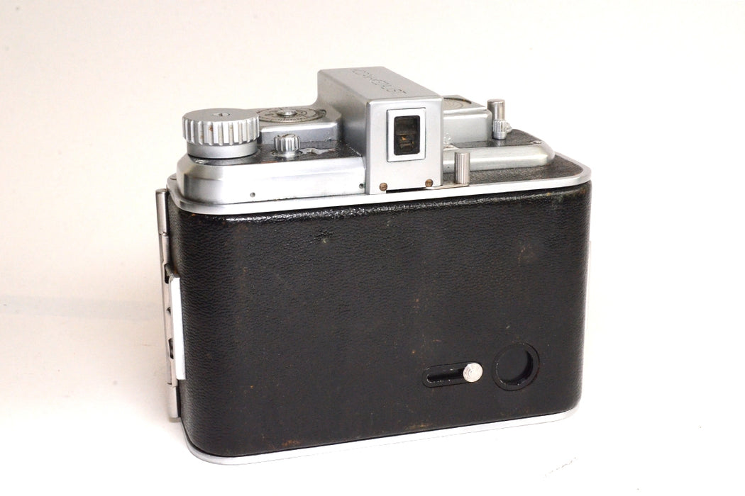 Fotocamera analogica Kodak Medalist -leggi-