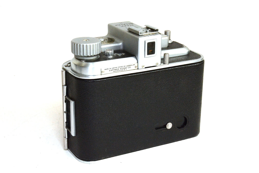 Fotocamera analogica Kodak Medalist II -leggi-