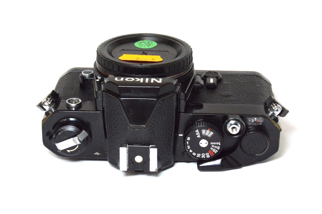 Fotocamera analogica Nikon Fm nera