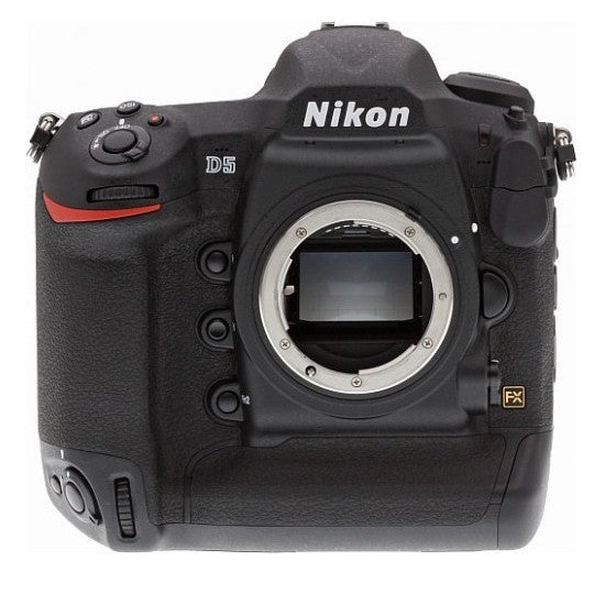 Nikon D5 ( body). Con Nital card.