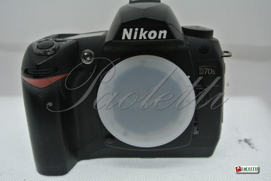 Nikon D70s Usata