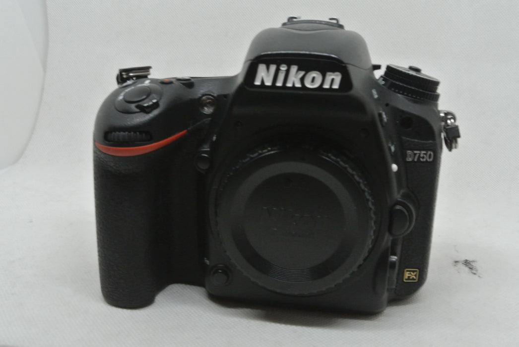 Nikon D750 Usata