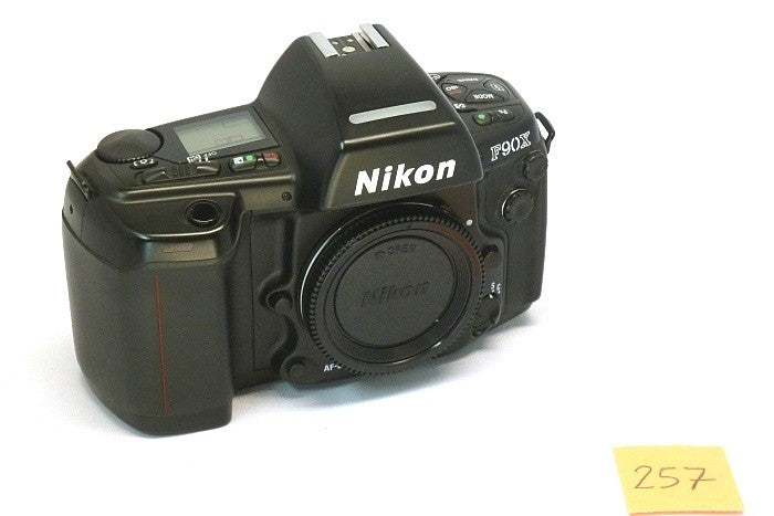 Nikon F 90 X