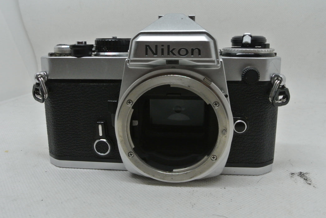 Nikon FE Usata