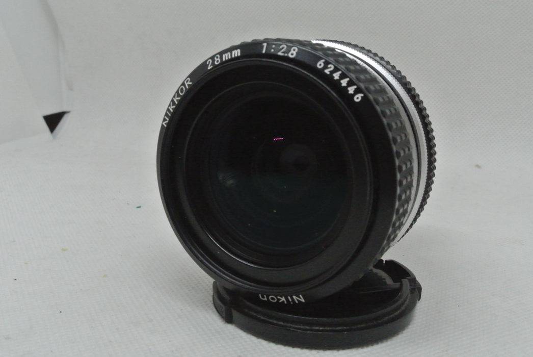 Nikon Nikkor 28 mm 1:2.8 Usato