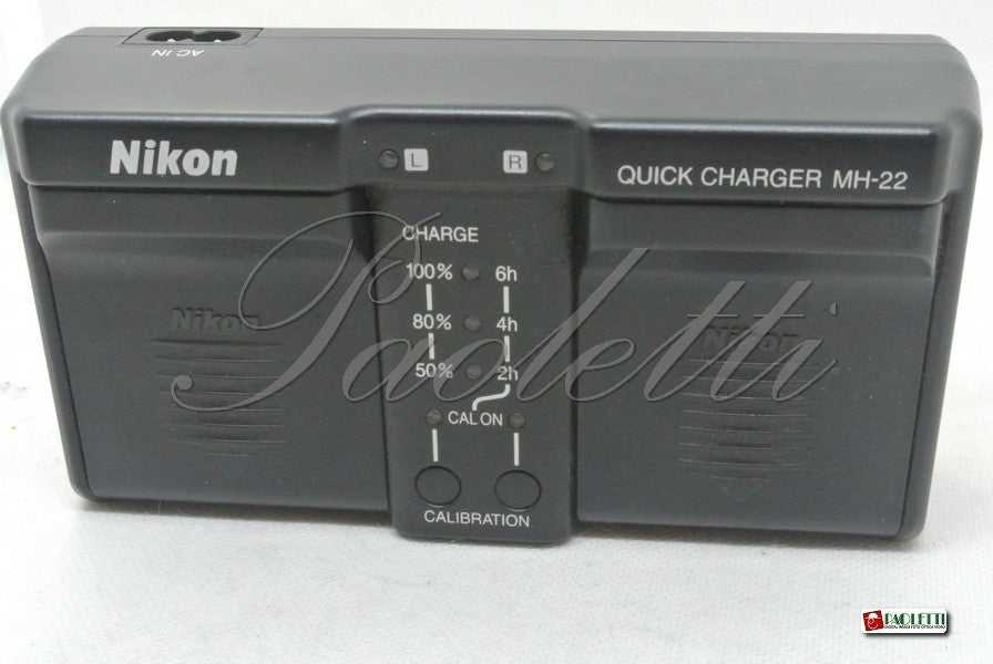 Nikon Quick charger MH-22 per EN-EL 4 e 4a Usato