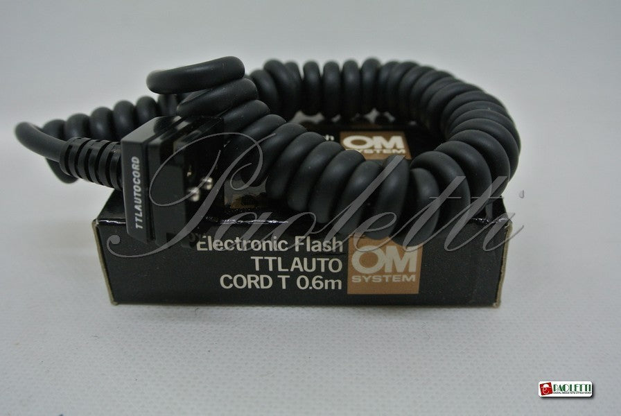 Olympus Om SYSTEM Electronic Flash TTL AUTO CORD T 0.6MM