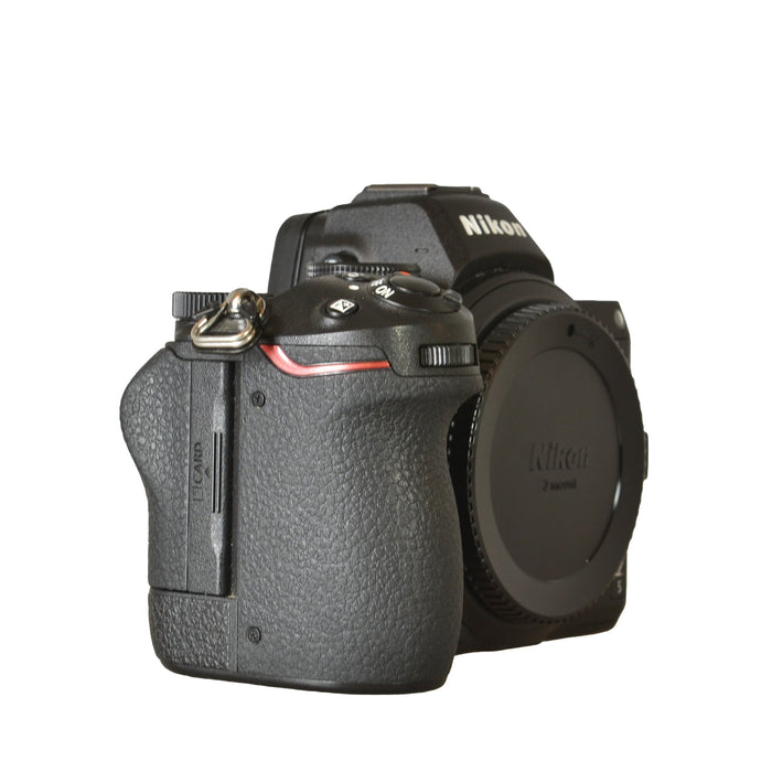 NIKON Z5 CORPO SCATTI 25.587 - USATO